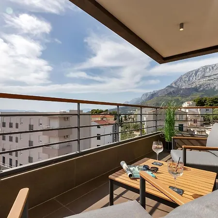 1-2 Luxury L&l - 100m From The - Makarska Exklusiv דירה *