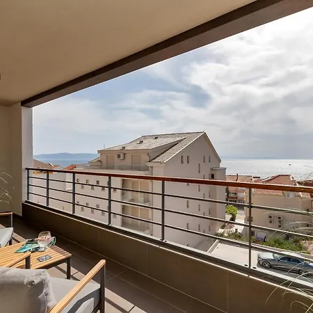 1-2 Luxury L&l - 100m From The - Makarska Exklusiv דירה *