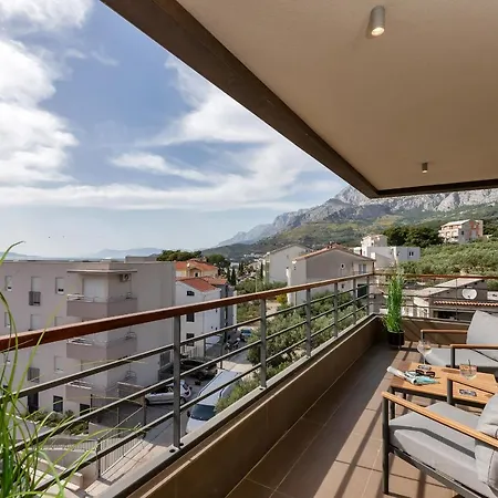 1-2 Luxury L&l - 100m From The - Makarska Exklusiv דירה טוצפי