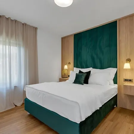 1-2 Luxury L&l - 100m From The - Makarska Exklusiv Apartamento